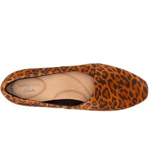 Clarks flats new with tag and box